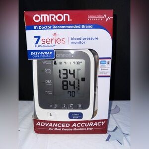 OMRON Red and White Blood Pressure Monitor Packaging
